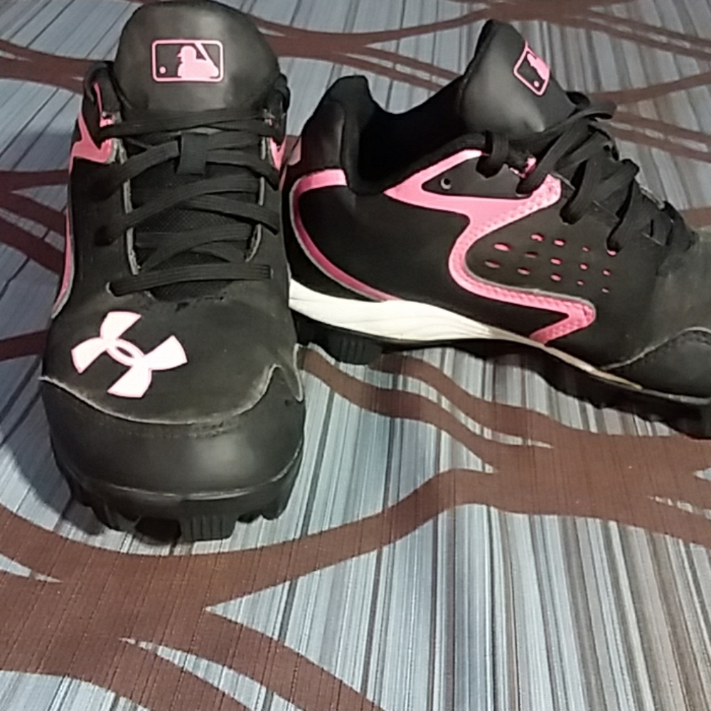 Girls Cleats